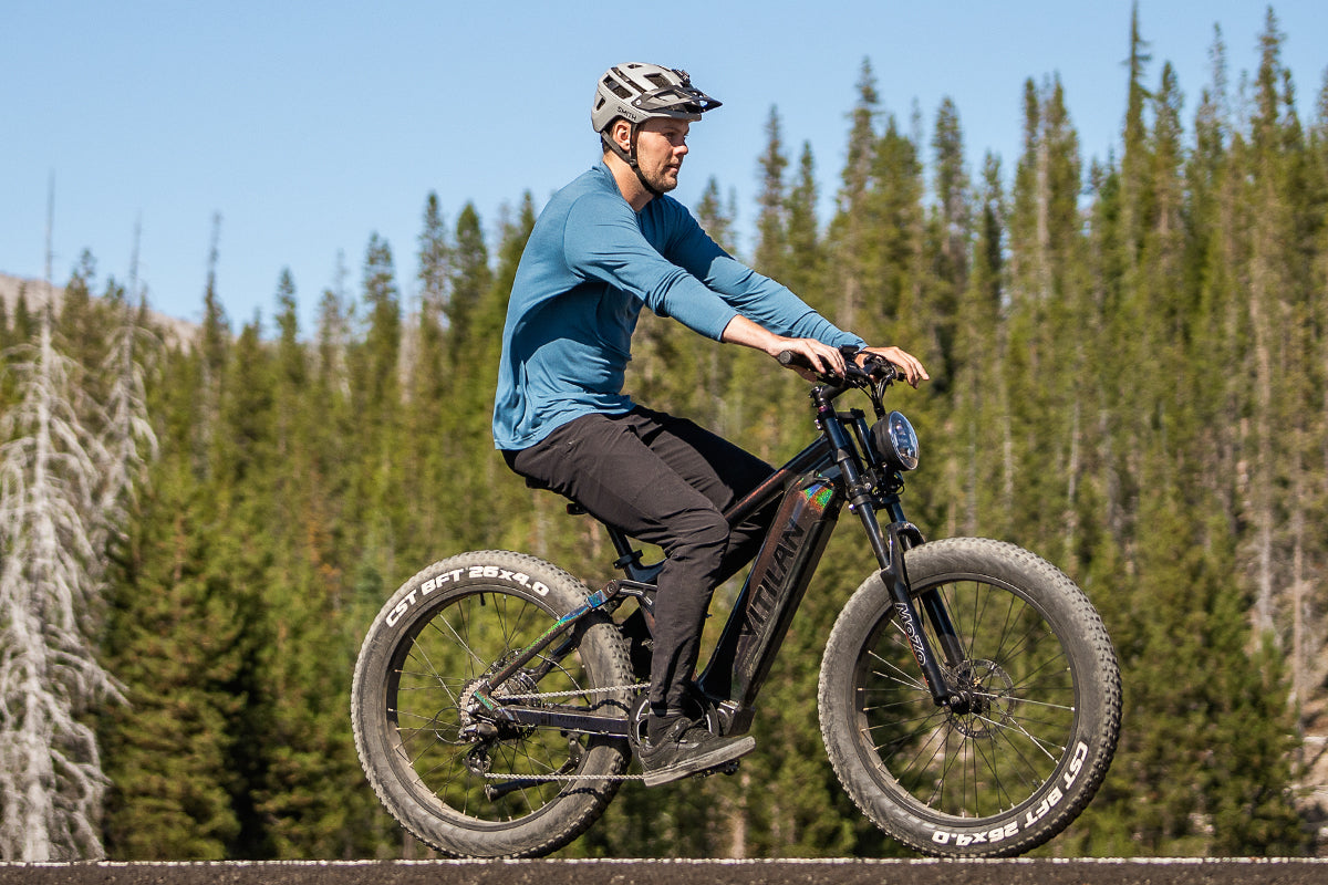 Vitilan T7 Pro on mountain bridge