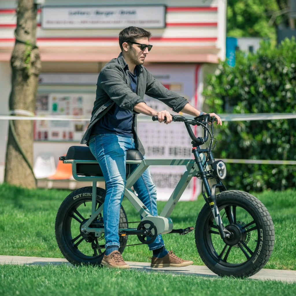 Eunorau Flash E-Bike man riding it in the park